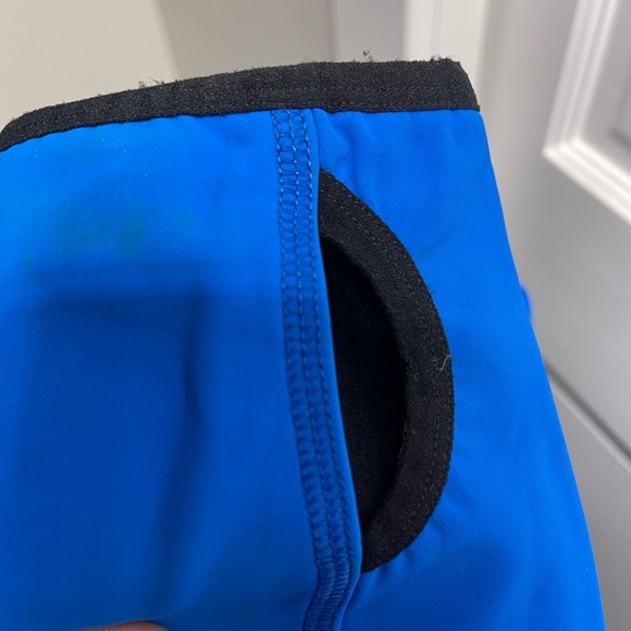 Great, layering 1/4 Zip w/ thumb slots w/ bonded stretchy fabric, thermal warmup - Picture 4 of 10